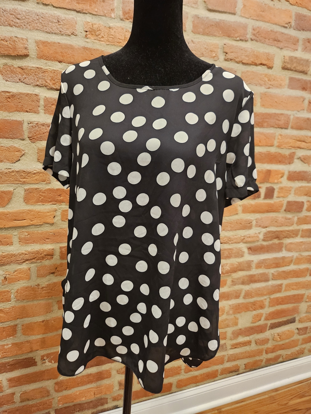 Spense Black & White Polka Dot Short Sleeve Top
